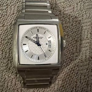 Kenneth Cole men’s wristwatch